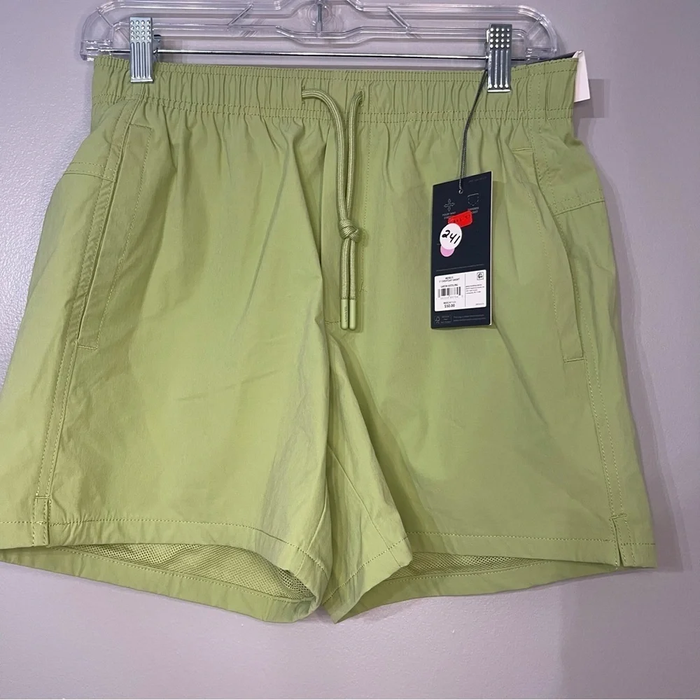 VRST Men's Green Seedling Everyday Shorts Size Small